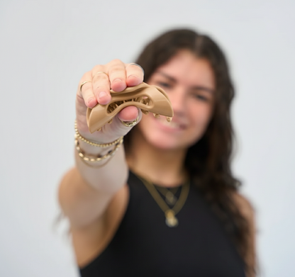 Nezlomitelná spona do vlasů