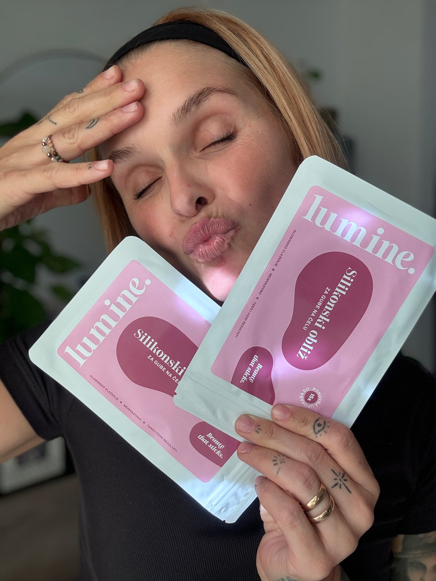 Silikonová náplast na vrásky na čele